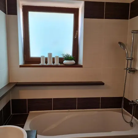 Max - Whirlpool & Bazen & Sauna