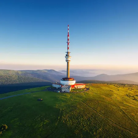 Max - Whirlpool & Bazen & Sauna *