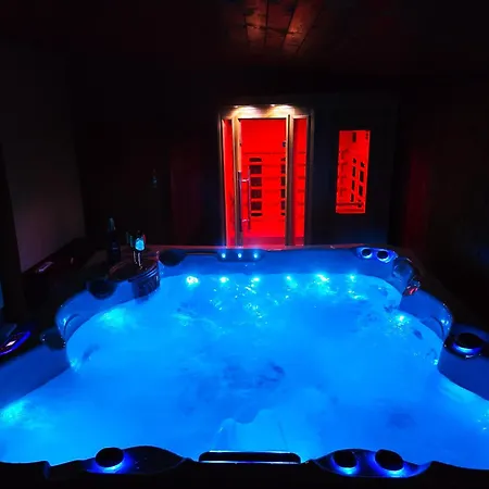 Max - Whirlpool & Bazen & Sauna